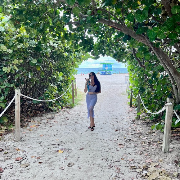 Welcome to my closet!!!! 😍 - Picture 7 of 16